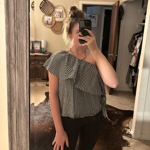 Medium Checkered Top